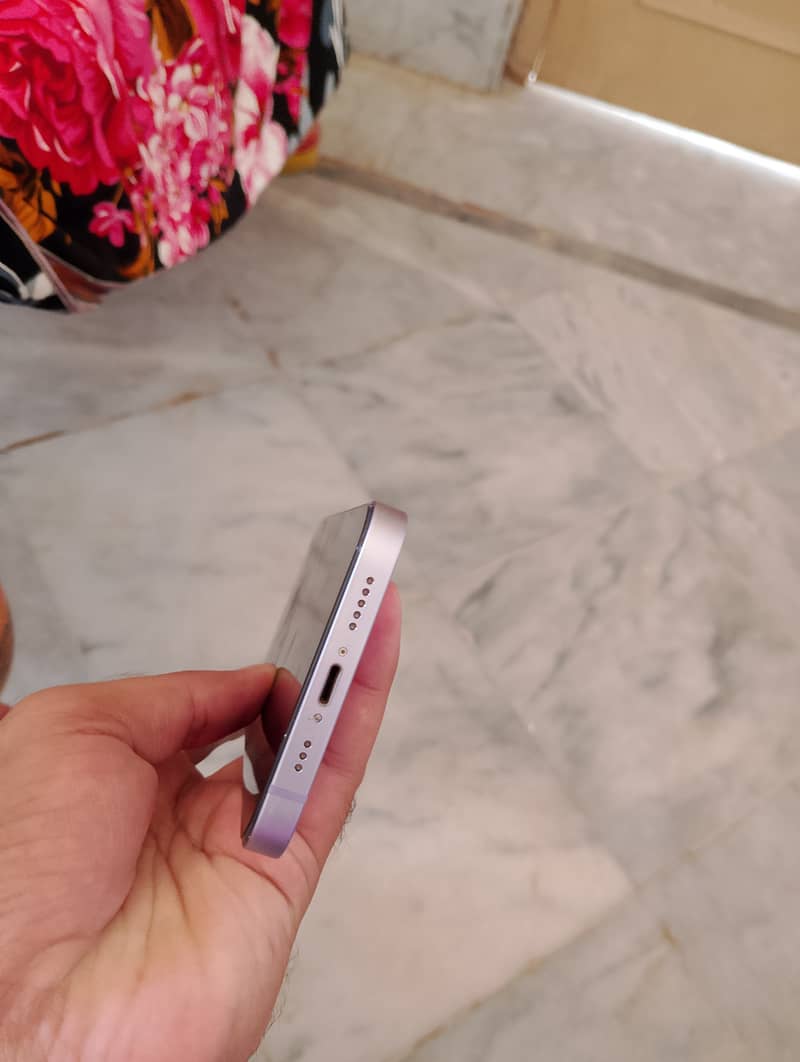 Apple iPhone 12 5