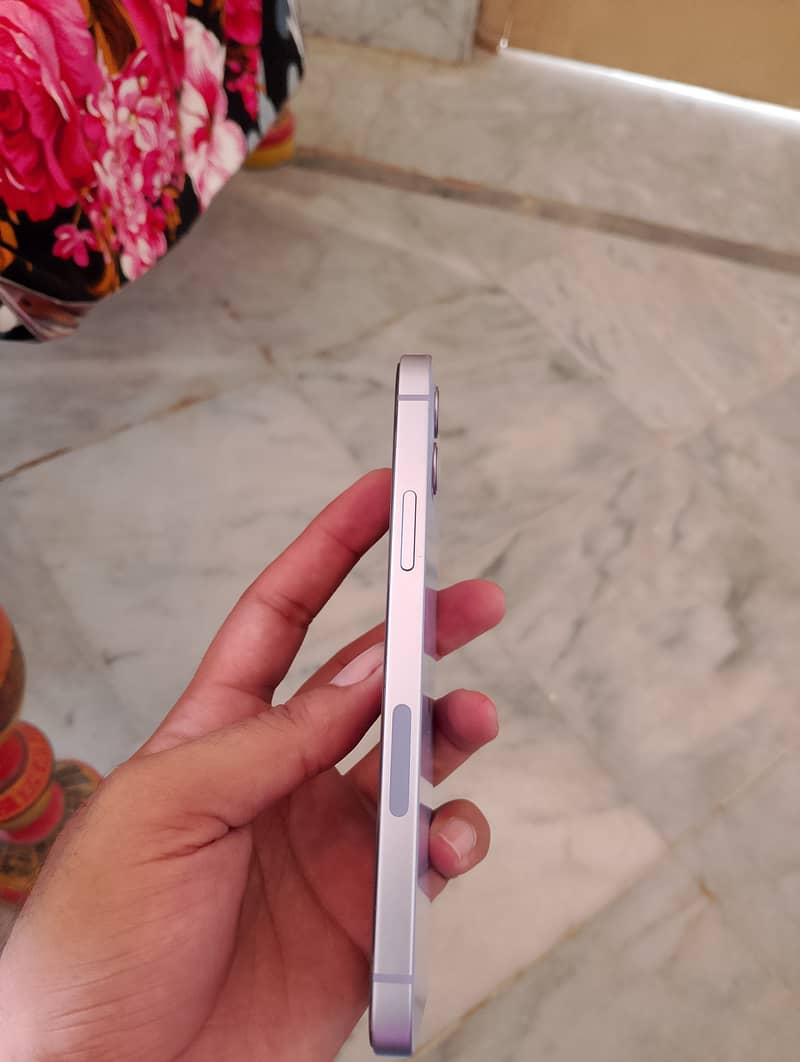 Apple iPhone 12 8