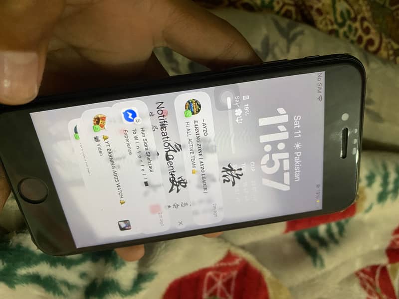 Apple iPhone SE 6