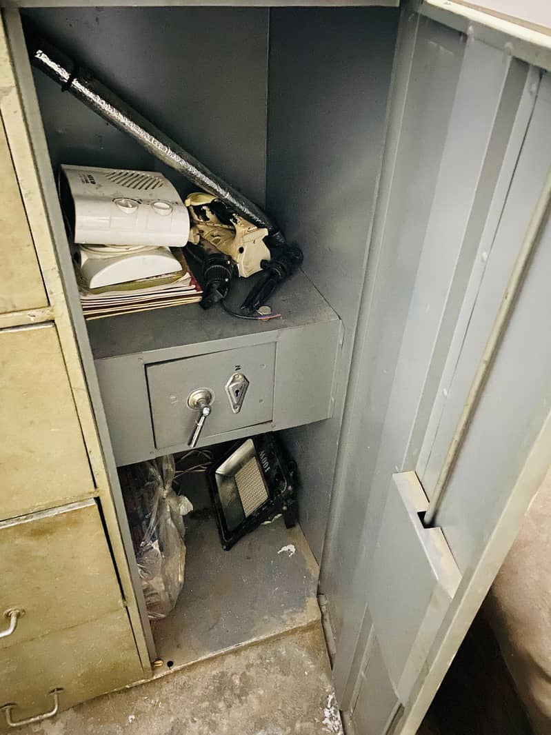 Locker 2