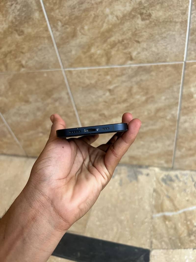 iPhone 12 5