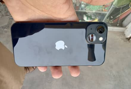 Apple iPhone 13