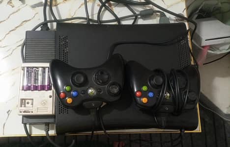 BRAND NEW XBOX CONSOLE. MODEL 360 , WITH KINECT OF XBOX 360