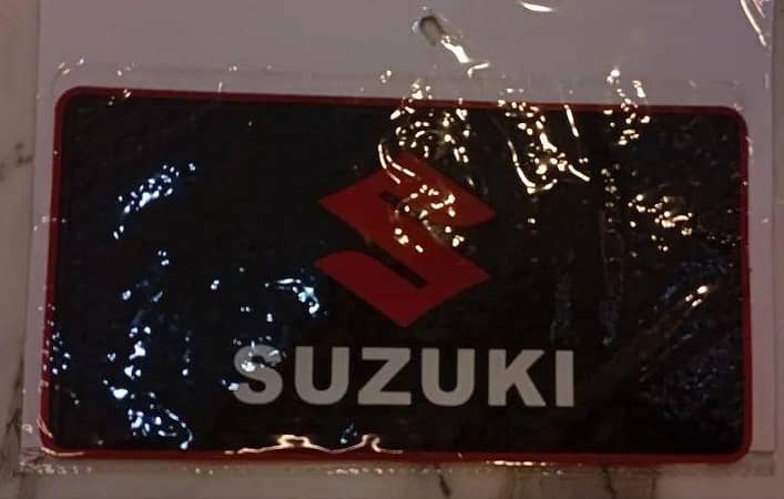 CAR DASHBOARD MAT NON-SLIP MAT ANTI SLIP MAT CAR STICKY DASH BOARD MAT SUZUKI LOGO 25x13 cm size