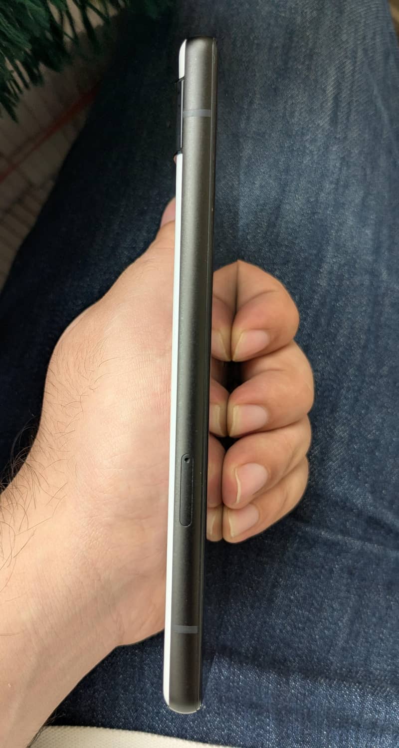 Google Pixel 6a 4