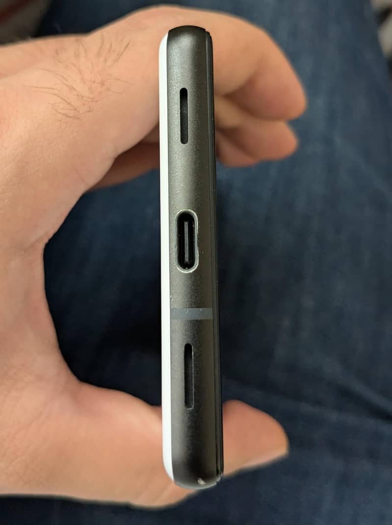 Google Pixel 6a 5