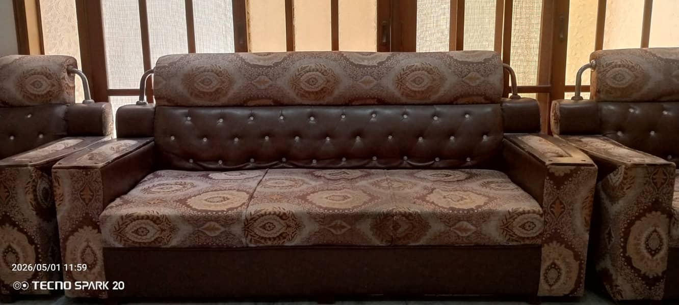 Sofas new condition he 4