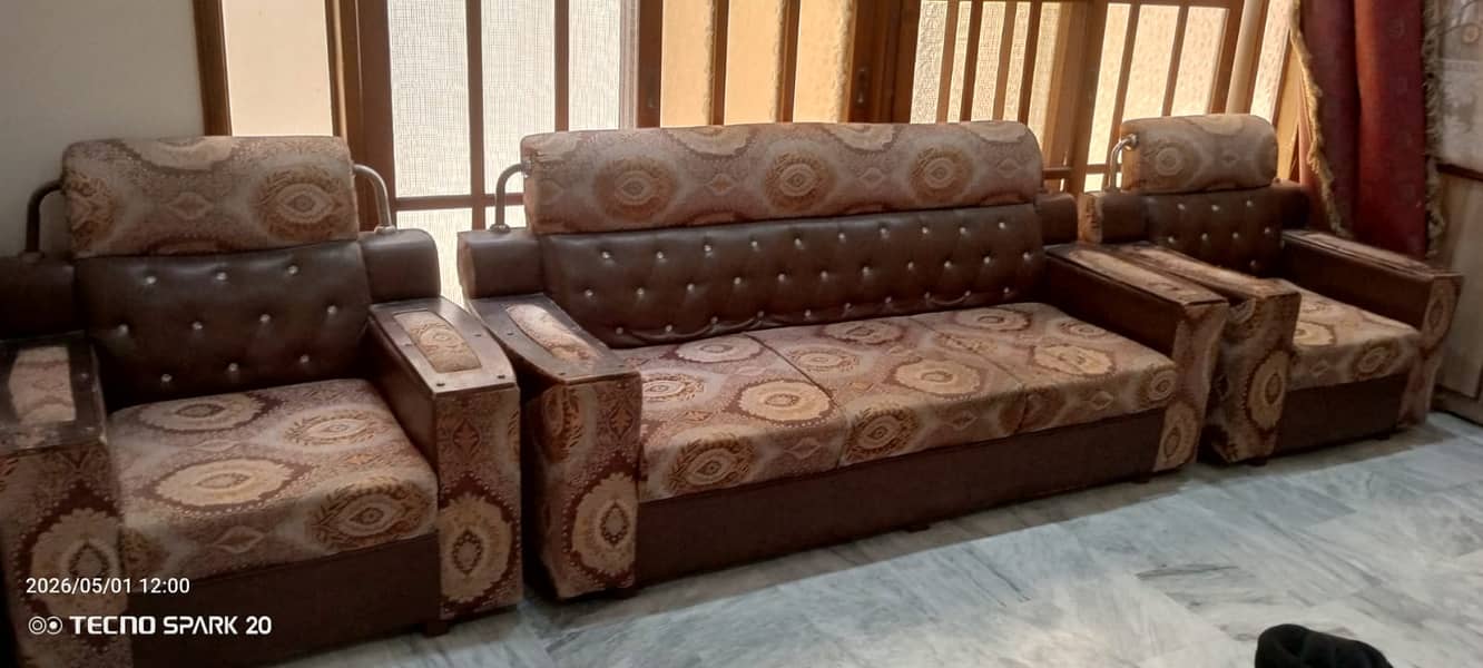 Sofas new condition he 5