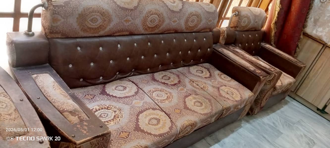 Sofas new condition he 6
