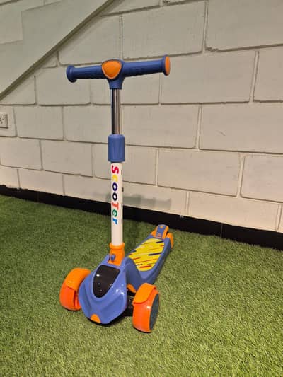 Kids Scooty Light & Music Age 2-6