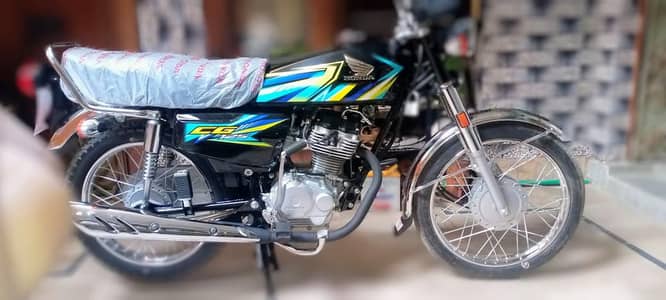 Honda CG 125 2026 model black Color