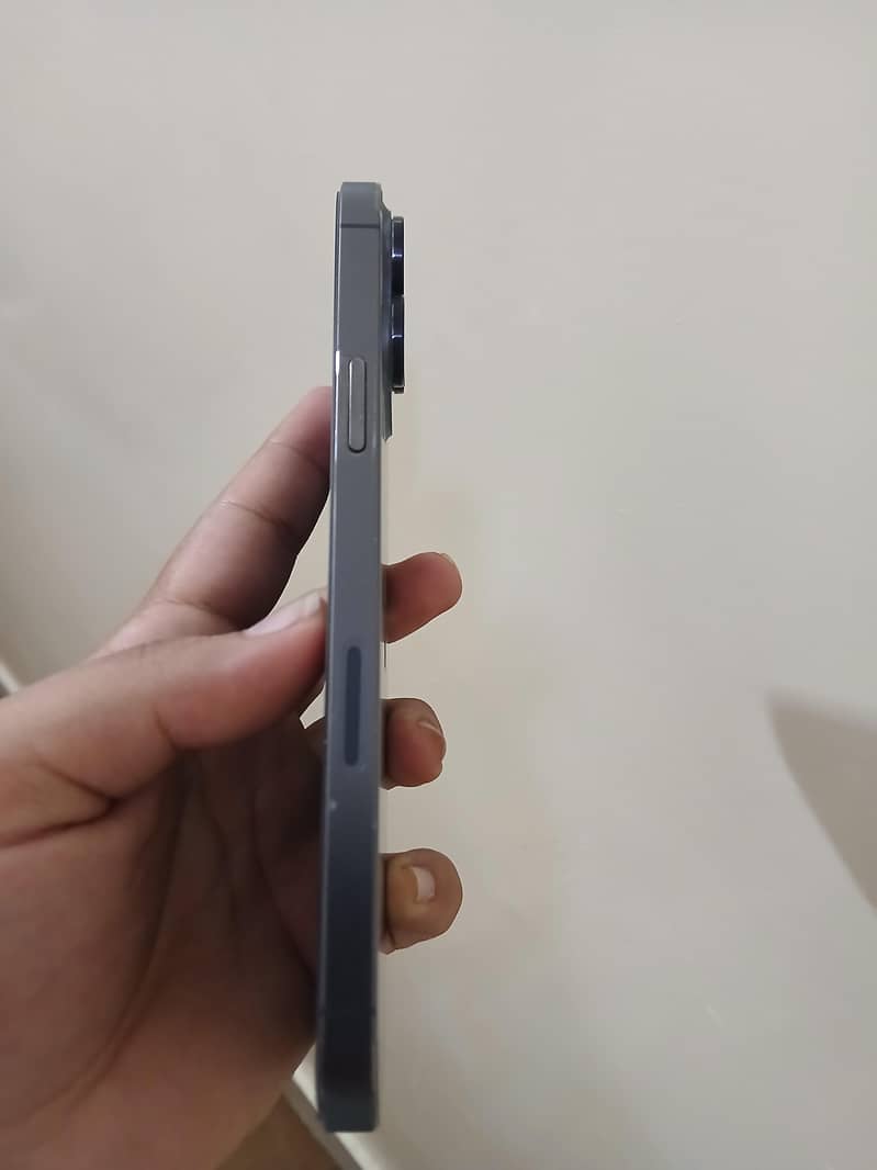 Apple iPhone 13 Pro Max 4