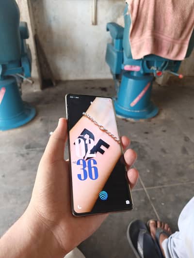 Vivo V30e