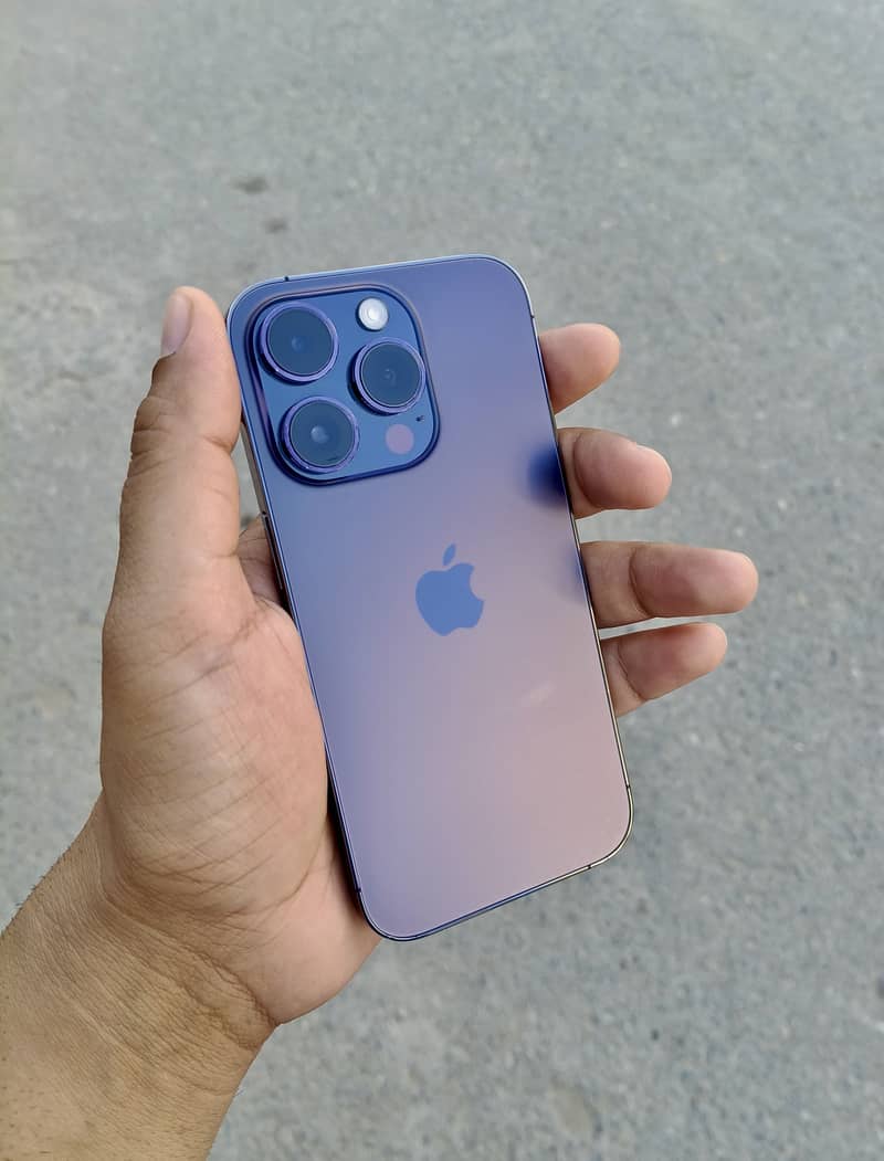 Apple iPhone 14 Pro 1