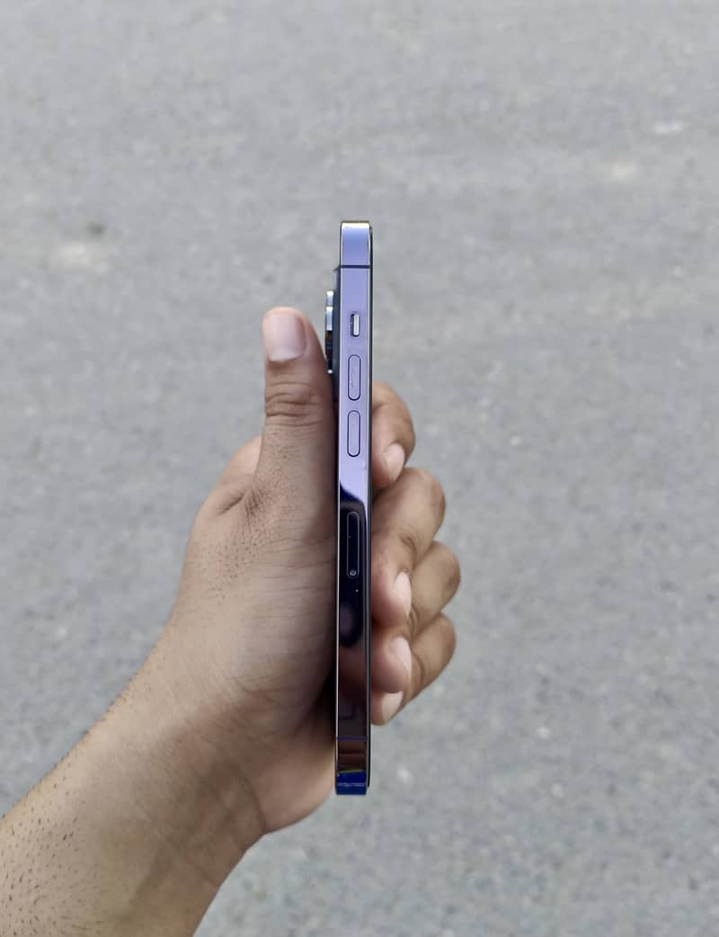 Apple iPhone 14 Pro 8