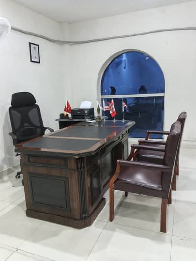 Office Executive table
