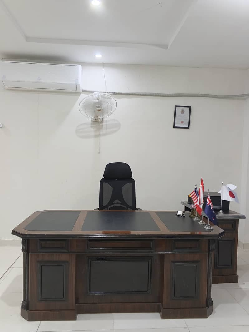 Office Executive table 5