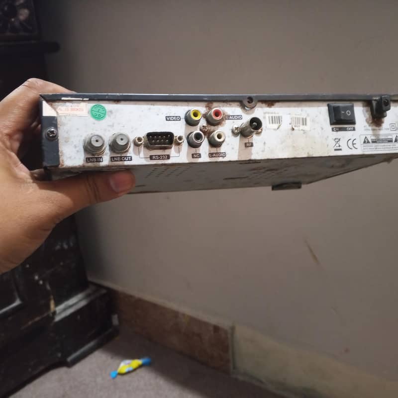 dish receiver 1