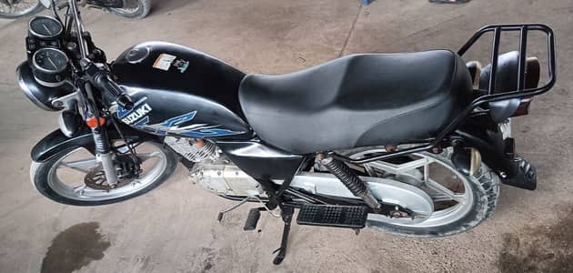 Suzuki GS 150 SE 2017