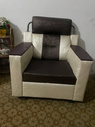 5 Seater Sofa Set - Brown & Cream - Good Condition