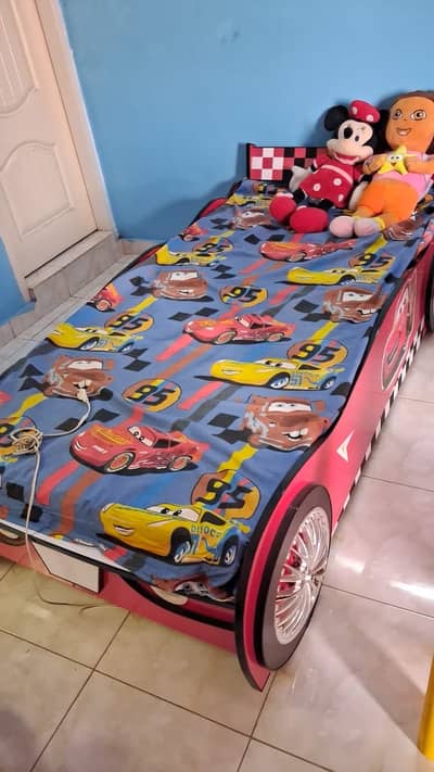Kids Beds Car 95 & Hello Kitty (Brand New)