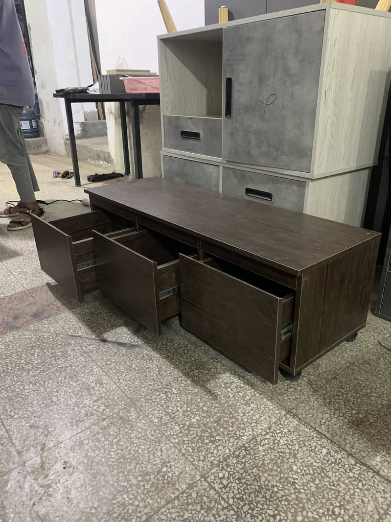 Tv rack/ LED Console 17