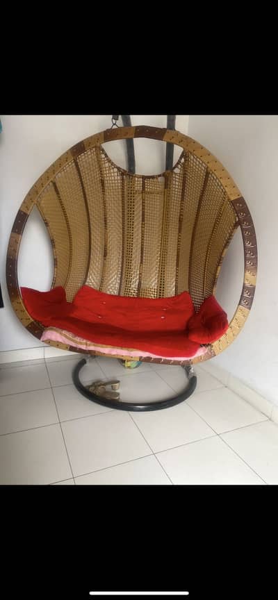 Hanging swing chair
