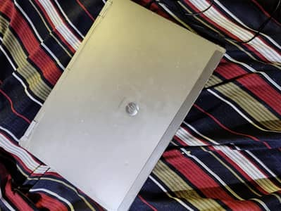 hp elitebook 8440p 4gb 320ram window 7 hai