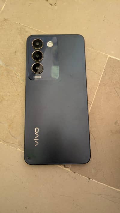 Vivo Y100. With box