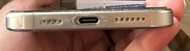 Apple iPhone 16 Pro Max 3