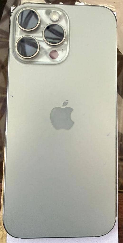 Apple iPhone 16 Pro Max 6