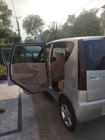Daihatsu Move 2013