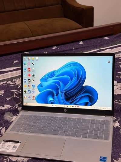 3 months used hp laptop