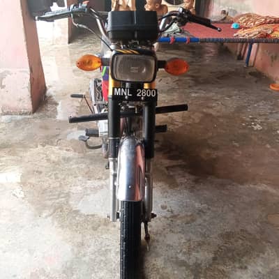 sale karna hai many 03042511711