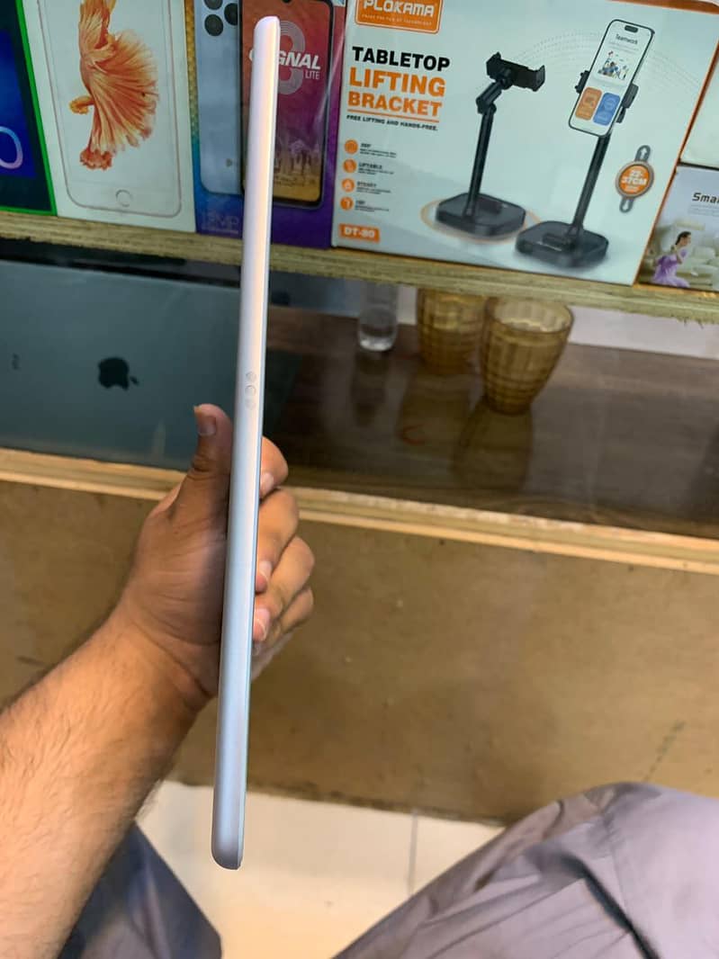 iPad 7 2