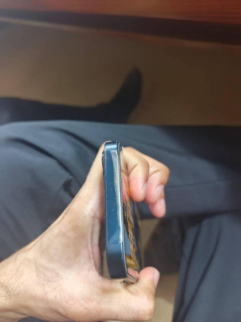 iPhone 13 5