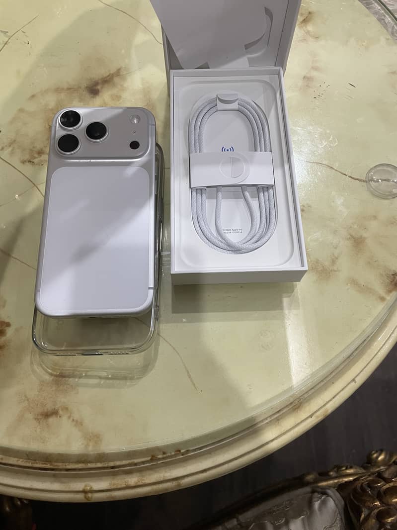 Apple iPhone 17 Pro with sim time 0