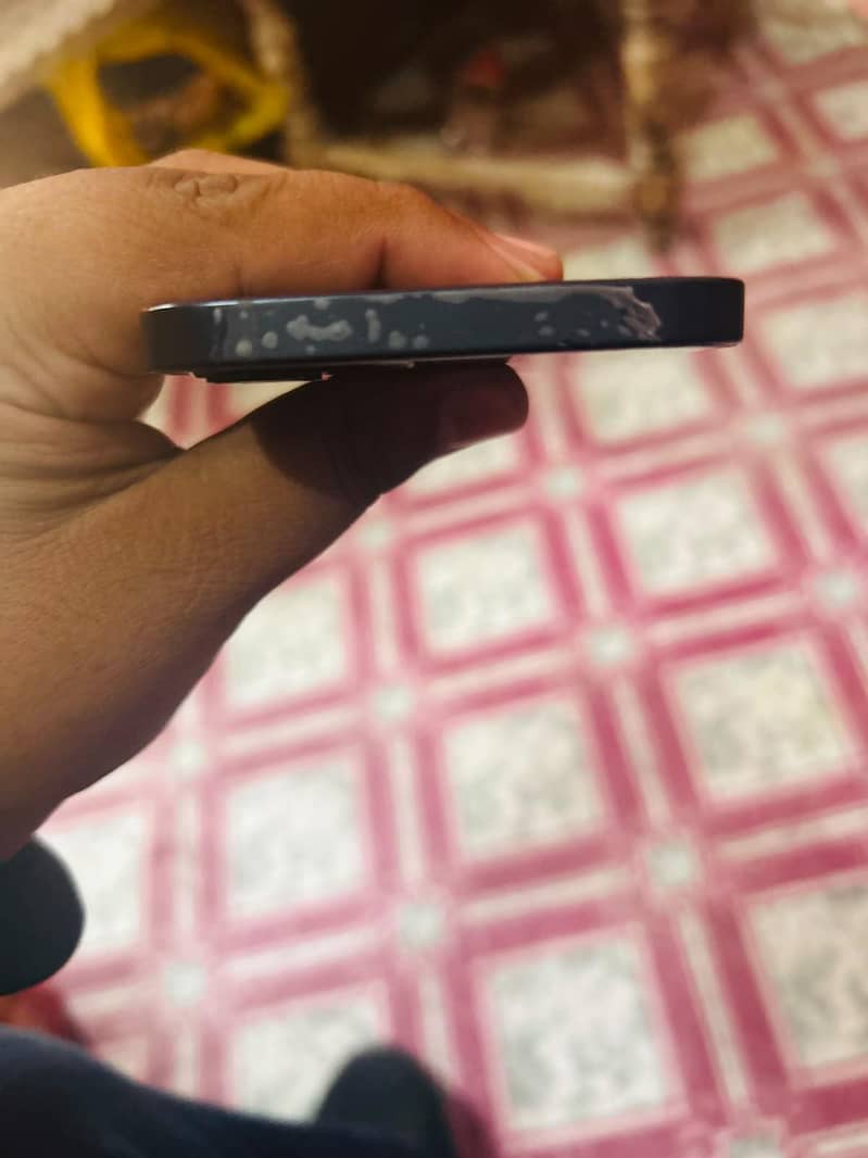 iPhone 12 5