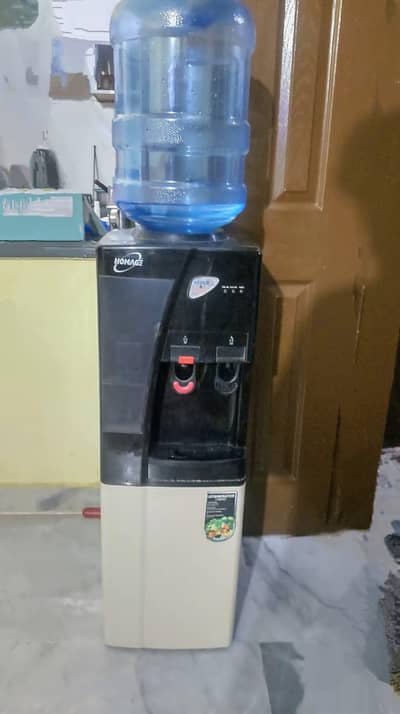 homage water dispenser ( read Description )