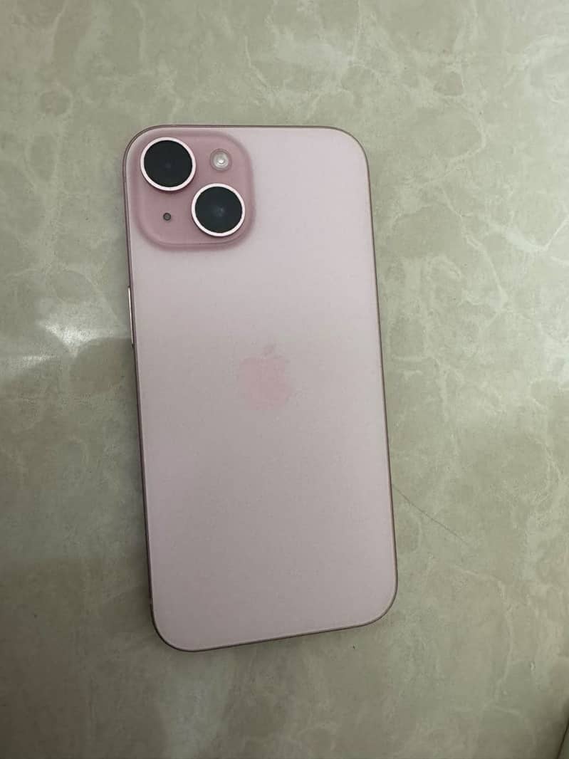 Apple iPhone 15 4