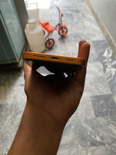 Apple iPhone XR convertd 17 pro