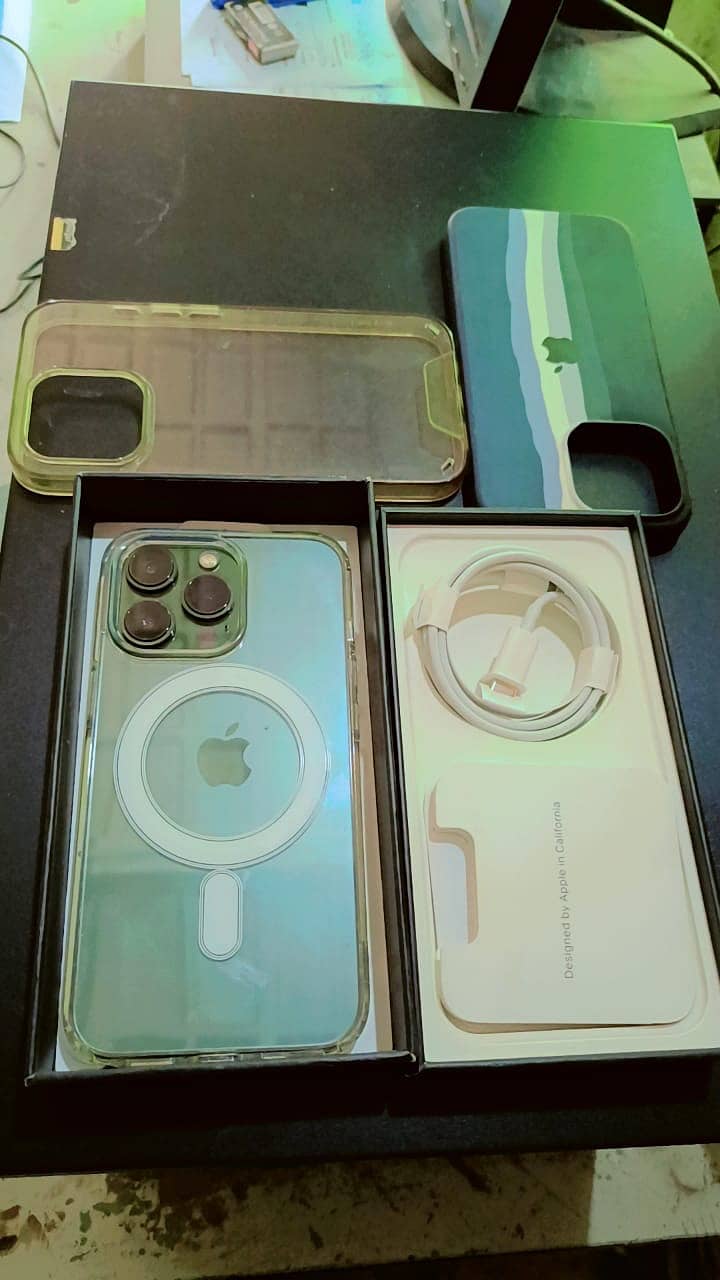 Apple iPhone 13 Pro 0