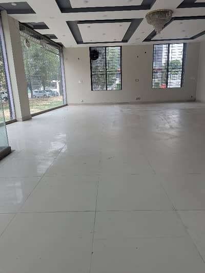 5 Marla Ground floor commercial hall available for rent near market serious client