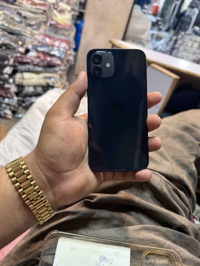Apple iPhone 12