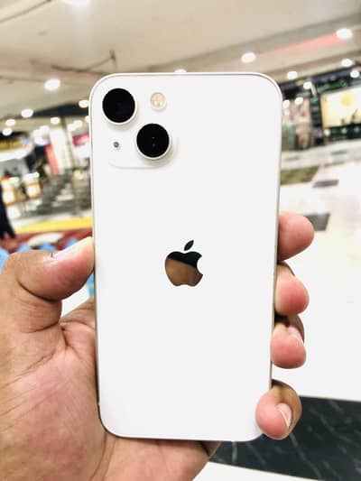 Apple iPhone 13