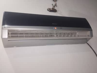 Gree 1.5 Ton inverter AC