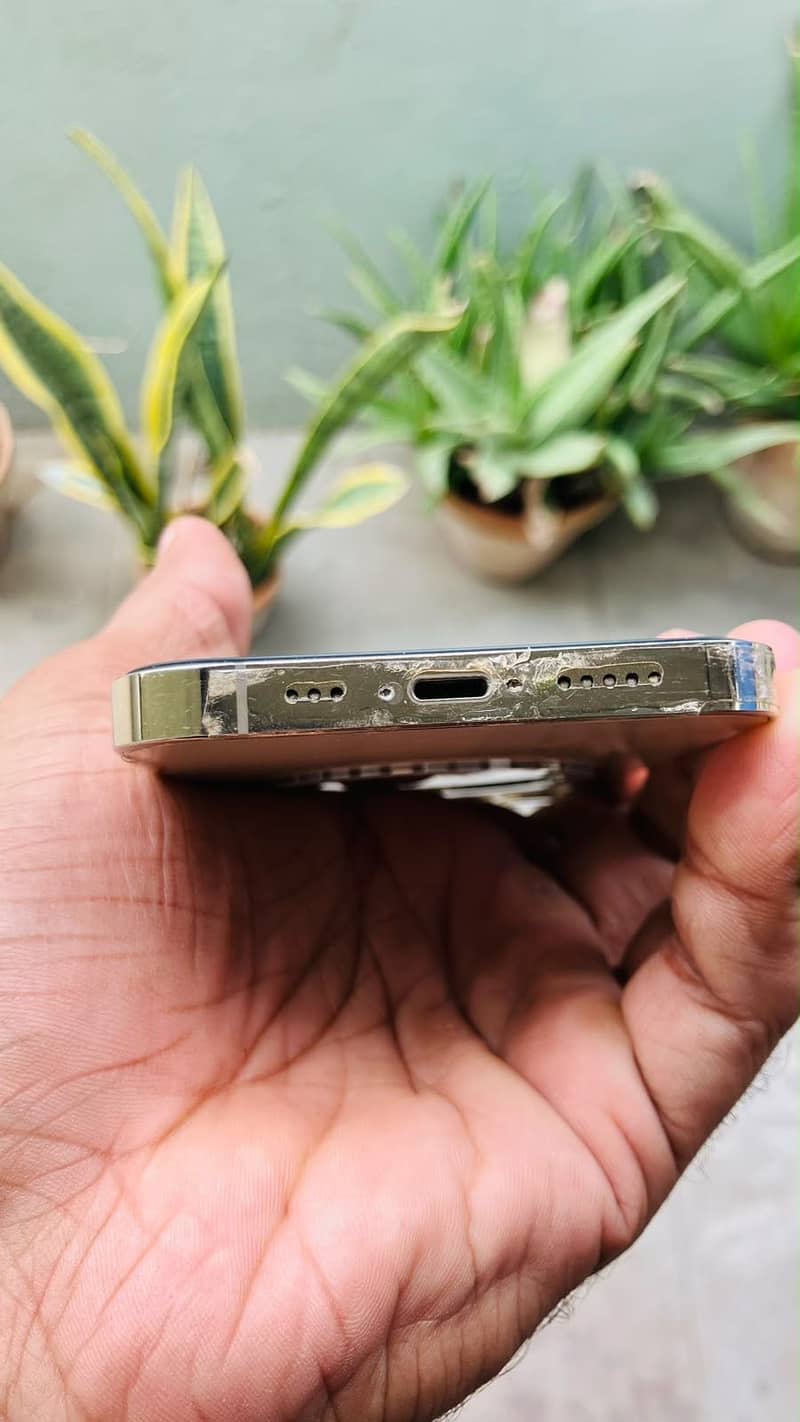 iphone 12 pro 7