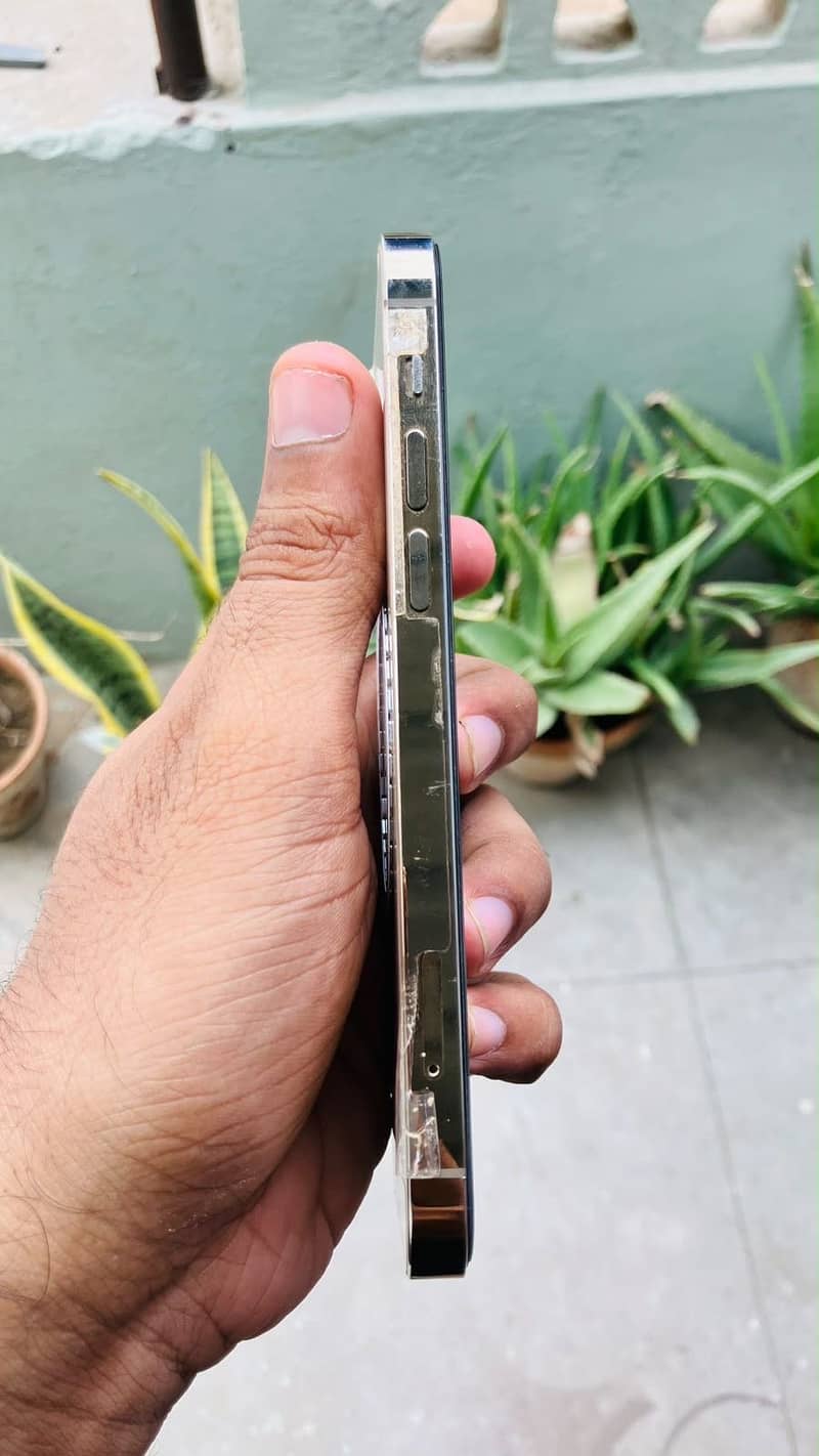 iphone 12 pro 9
