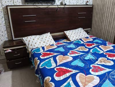 very new condition bed it is very good quality