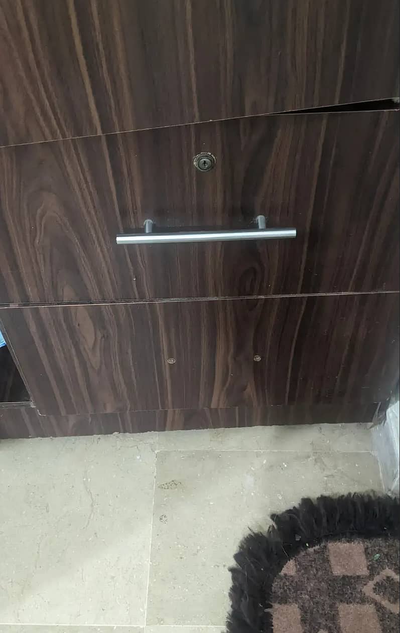 almari 2 door 0